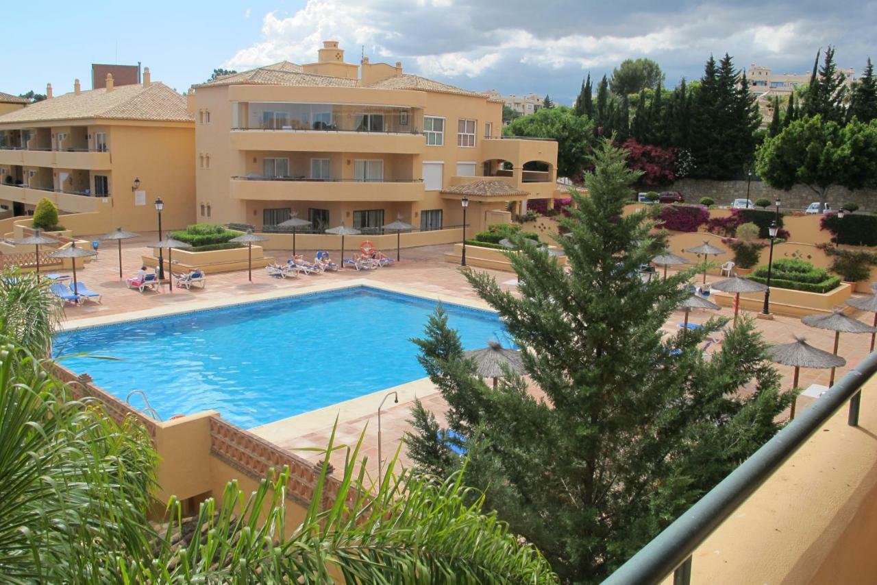 Apartamento En Los Patios De Santa Maria Golf Marbella Exterior foto