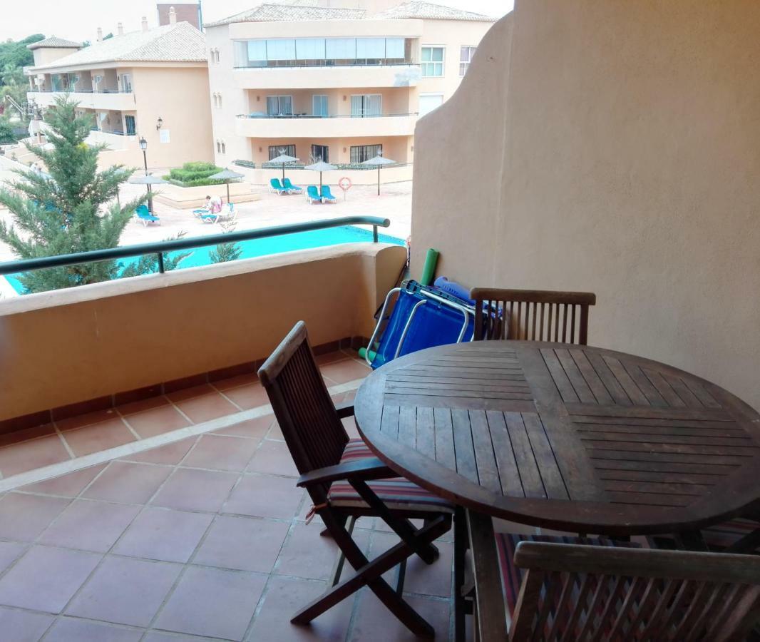 Apartamento En Los Patios De Santa Maria Golf Marbella Exterior foto